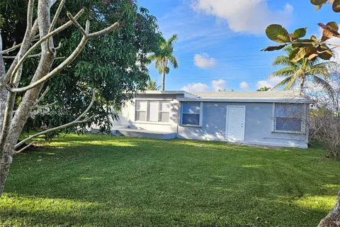 770 NW 38th St, Oakland Park FL 33309