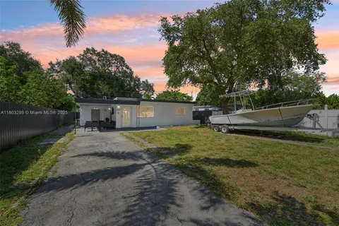 6309 Cleveland St, Hollywood FL 33024