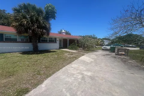 16300 NW 44th Ct, Miami Gardens FL 33054
