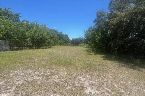 16300 NW 44th Ct, Miami Gardens FL 33054