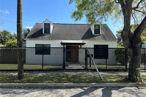 742 NW 50th St, Miami FL 33127
