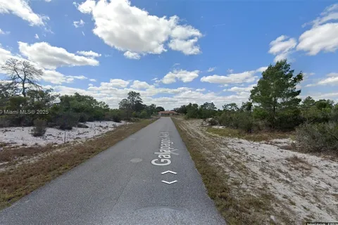 341 NE Galapagos Ave, Lake Placid FL 33852
