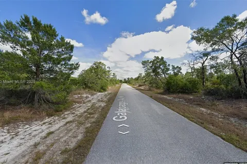 341 NE Galapagos Ave, Lake Placid FL 33852