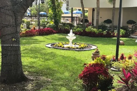 16919 N Bay Rd # 815, Sunny Isles Beach FL 33160