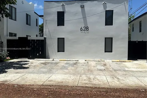 638 SW 21st Ave # 3, Miami FL 33135