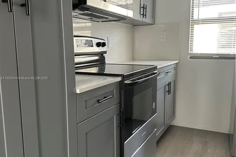 638 SW 21st Ave # 3, Miami FL 33135