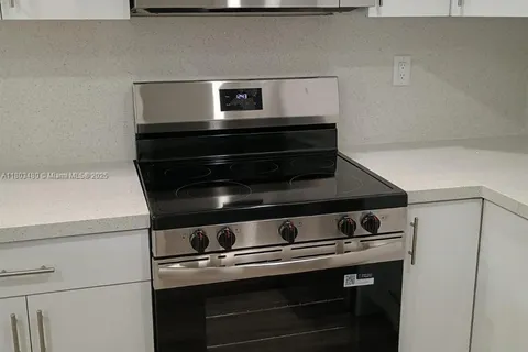 9033 SW 123rd Ct # 203, Miami FL 33186