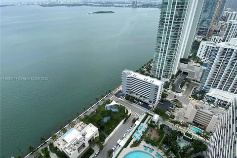 650 NE 32nd St # 3704, Miami FL 33137