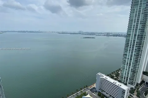 650 NE 32nd St # 3704, Miami FL 33137