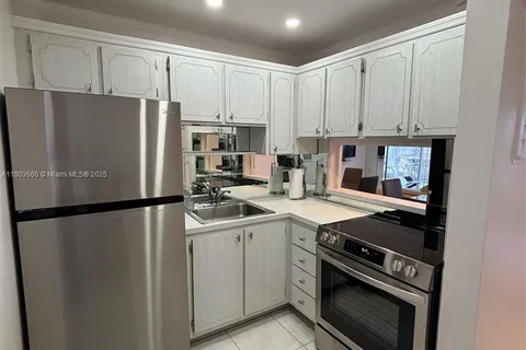 2859 Leonard Dr # G508, Aventura FL 33160