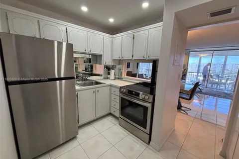 2859 Leonard Dr # G508, Aventura FL 33160