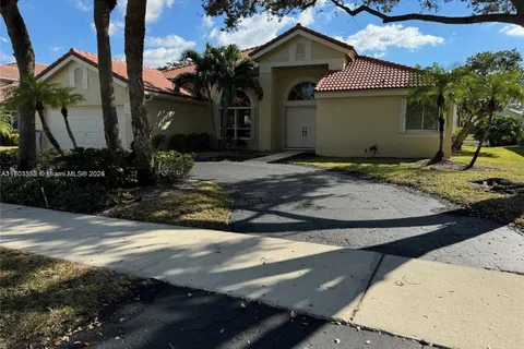 7440 NW 65th Ln, Parkland FL 33067