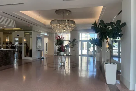3739 Collins Ave # 306, Miami Beach FL 33140
