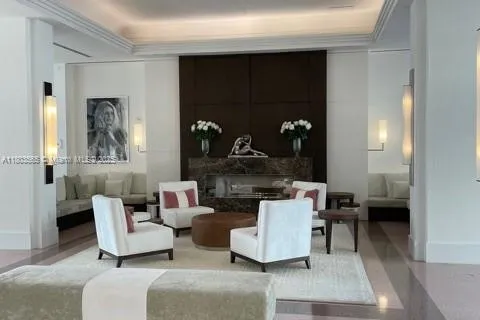 3739 Collins Ave # 306, Miami Beach FL 33140
