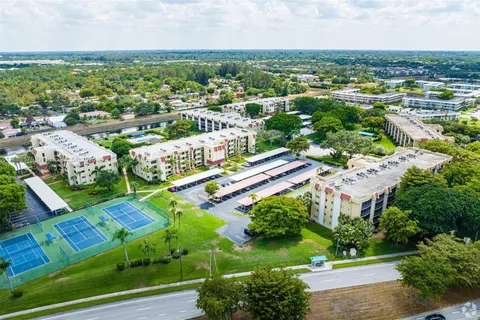 23344 Carolwood Ln # 106, Boca Raton FL 33428