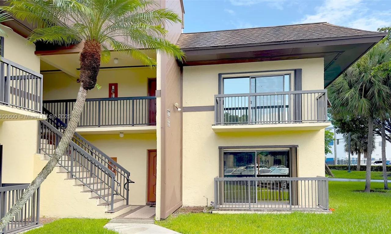 7915 SW 86th St # 705, Miami FL 33143