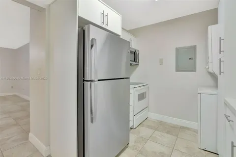 7915 SW 86th St # 705, Miami FL 33143