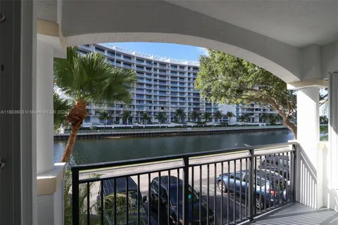 3245 NE 184th St # 13203, Aventura FL 33160