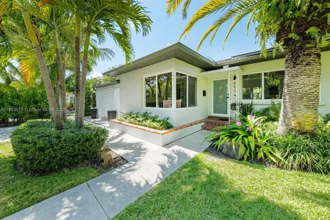 863 NE 90th St, Miami FL 33138