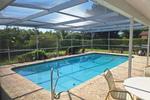 1101 SW 75th Ter, Plantation FL 33317