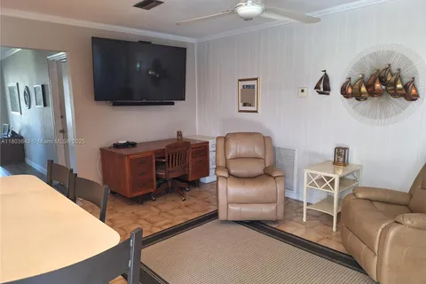 1101 SW 75th Ter, Plantation FL 33317