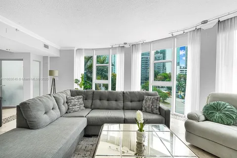275 NE 18th St # 306, Miami FL 33132