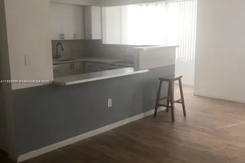 250 180th Dr # 108, Sunny Isles Beach FL 33160