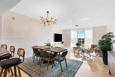 14951 Royal Oaks Ln # 901, North Miami FL 33181