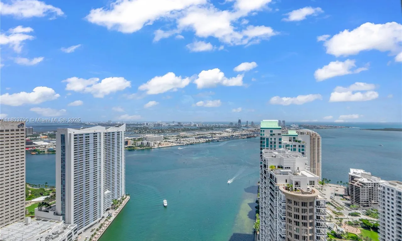 465 Brickell Ave # 4702, Miami FL 33131