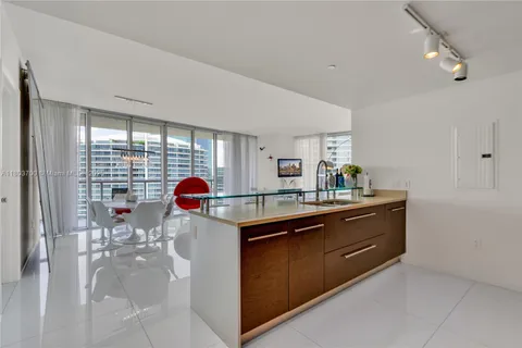 465 Brickell Ave # 4702, Miami FL 33131
