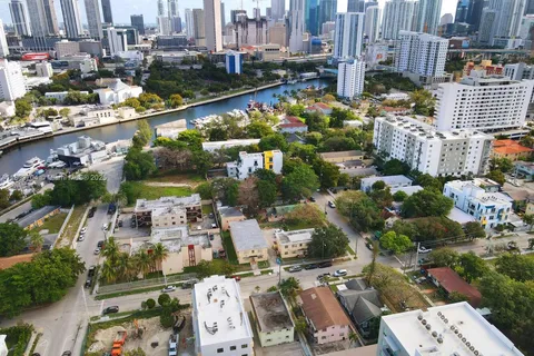 212 NW 7th Ave, Miami FL 33128