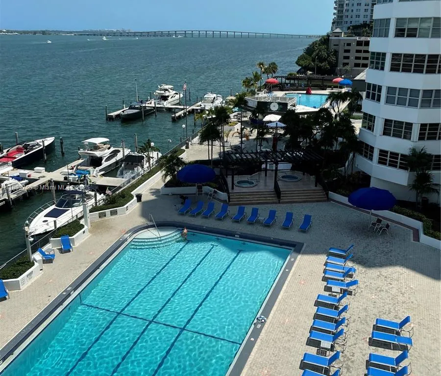 801 Brickell Bay Dr # 667, Miami FL 33131