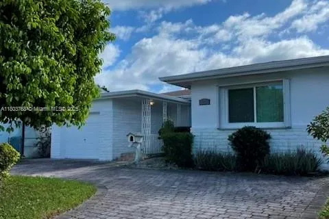 8851 Byron ave, Surfside FL 33154