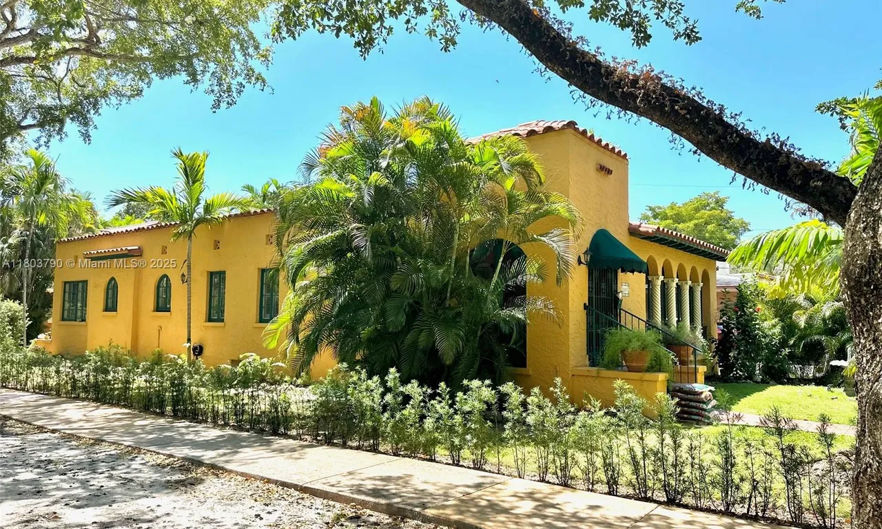1103 Genoa St, Coral Gables FL 33134