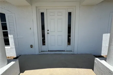 4032 25TH ST SW, Lehigh Acres FL 33976