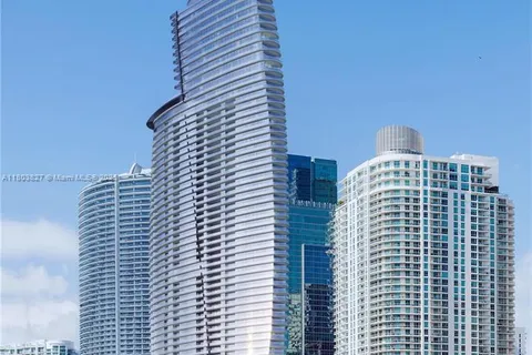 300 Biscayne Blvd Way # 2909, Miami FL 33131