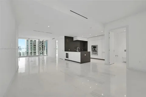 300 Biscayne Blvd Way # 2909, Miami FL 33131