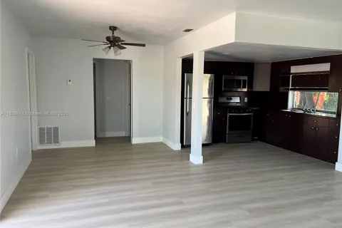 11431 NW 35th St, Sunrise FL 33323