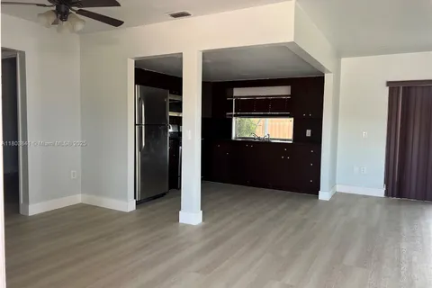 11431 NW 35th St, Sunrise FL 33323