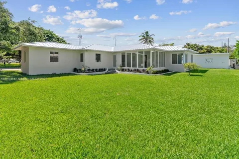 1459 Jefferson St, Hollywood FL 33020