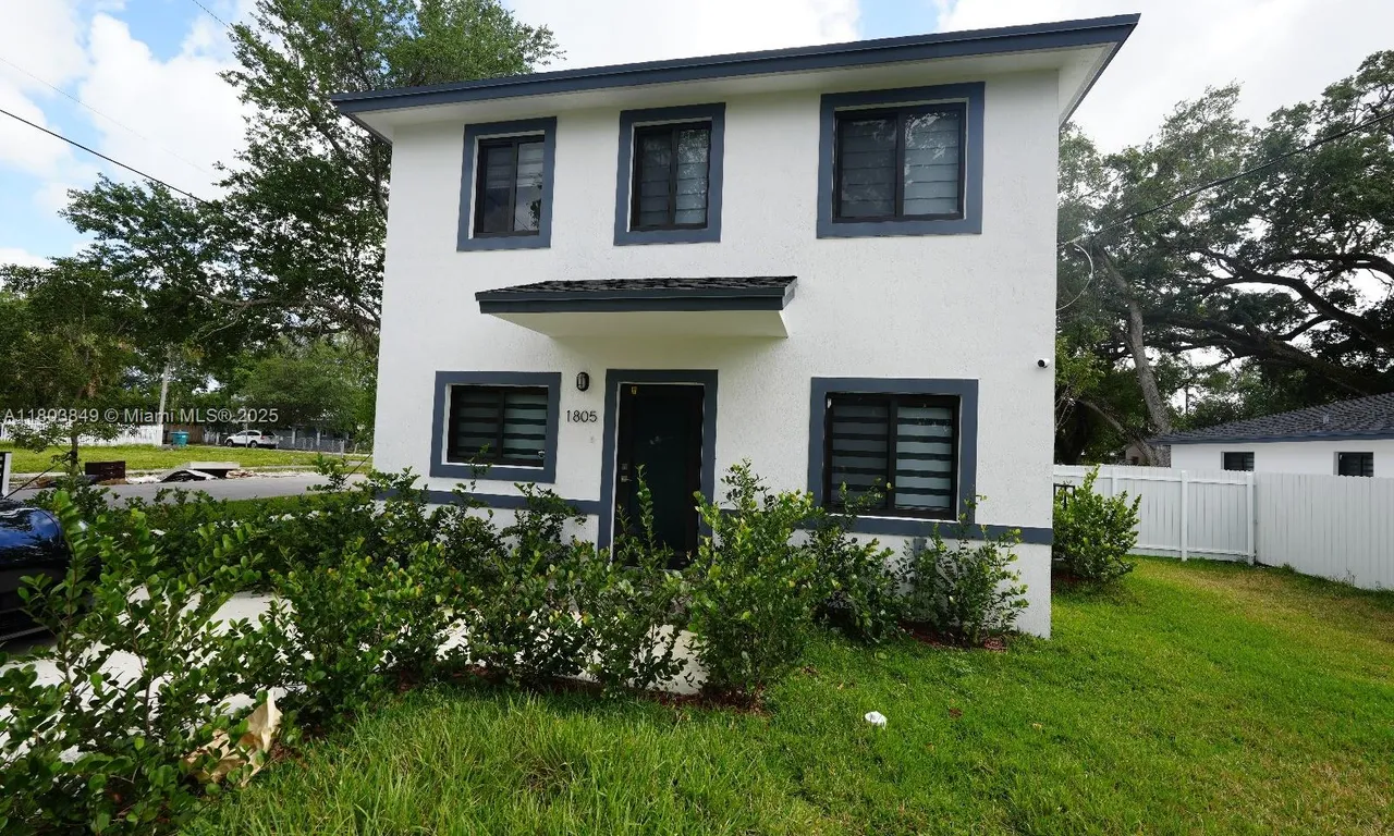 1805 NW 112th St # B, North Miami FL 33167