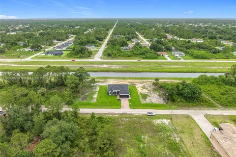 1713 N Lee Ave, Lehigh Acres FL 33972