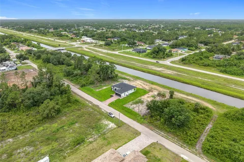 1713 N Lee Ave, Lehigh Acres FL 33972