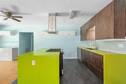 1600 NE 110th Ter # 1600, Miami FL 33161