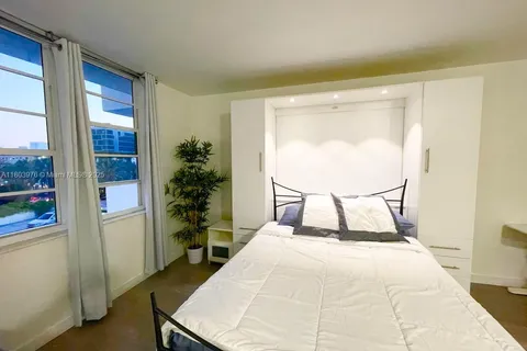 100 Lincoln Rd # 405, Miami Beach FL 33139