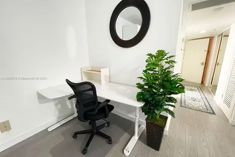 100 Lincoln Rd # 405, Miami Beach FL 33139