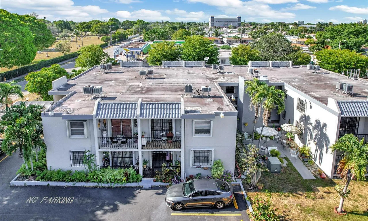 1215 SW 32nd Ave # 108A, Miami FL 33135