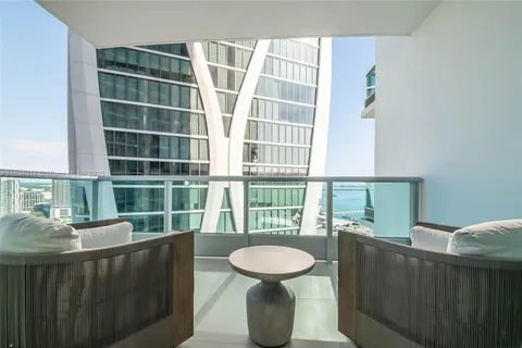 900 Biscayne Blvd # 3710, Miami FL 33132