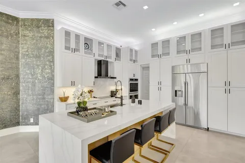 10881 Hawks Vista St, Plantation FL 33324