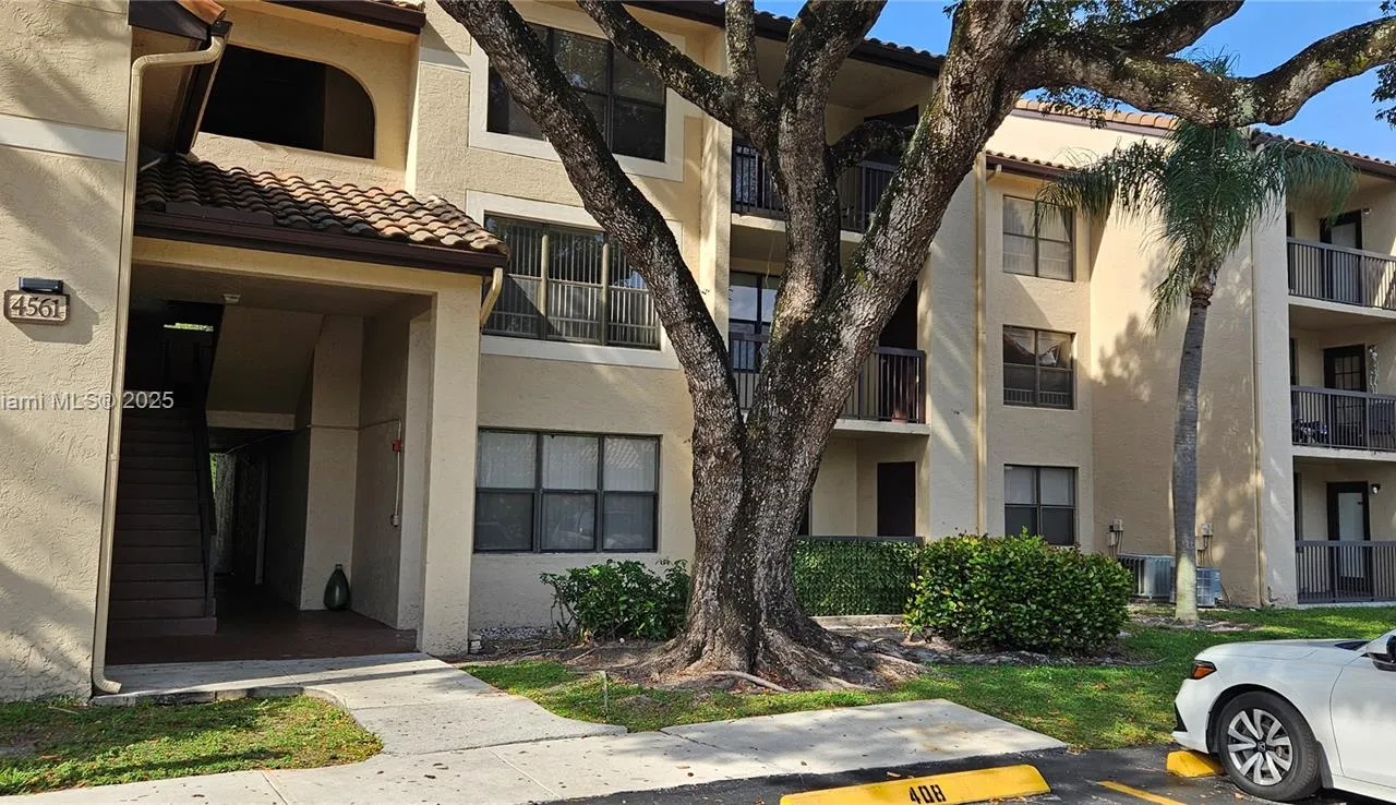 4561 W Mcnab Rd # 13, Pompano Beach FL 33069